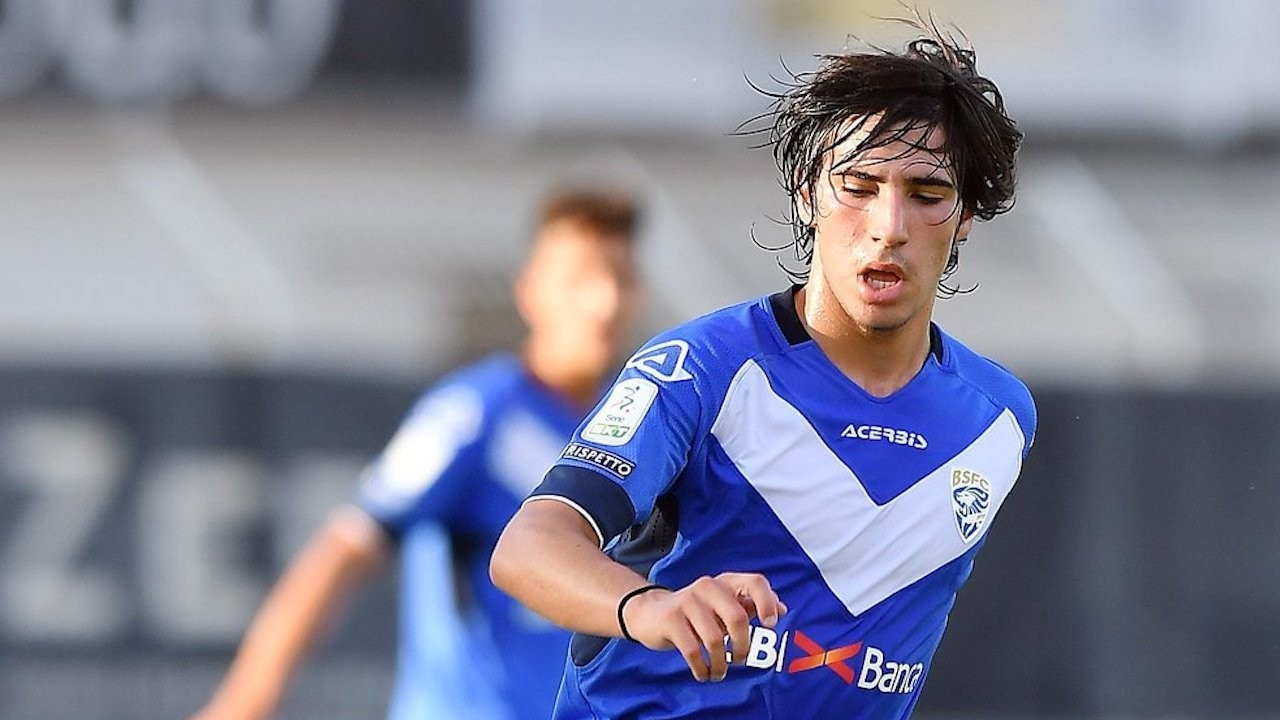 关于集结日尤文图斯止住颓势:NBA常规赛节点到来,更衣室稳定,高层口径保持一致的信息 关于集结日尤文图斯止住颓势:NBA常规赛节点到来,更衣室稳定,高层口径保持一致的信息