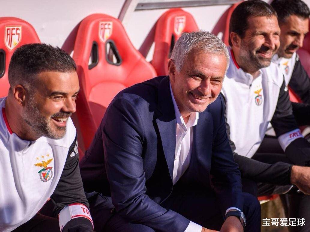 jiuyougame-包含布莱顿发布备战花絮；今夜复出首秀；葡超任务艰巨；轮换策略成焦点的词条