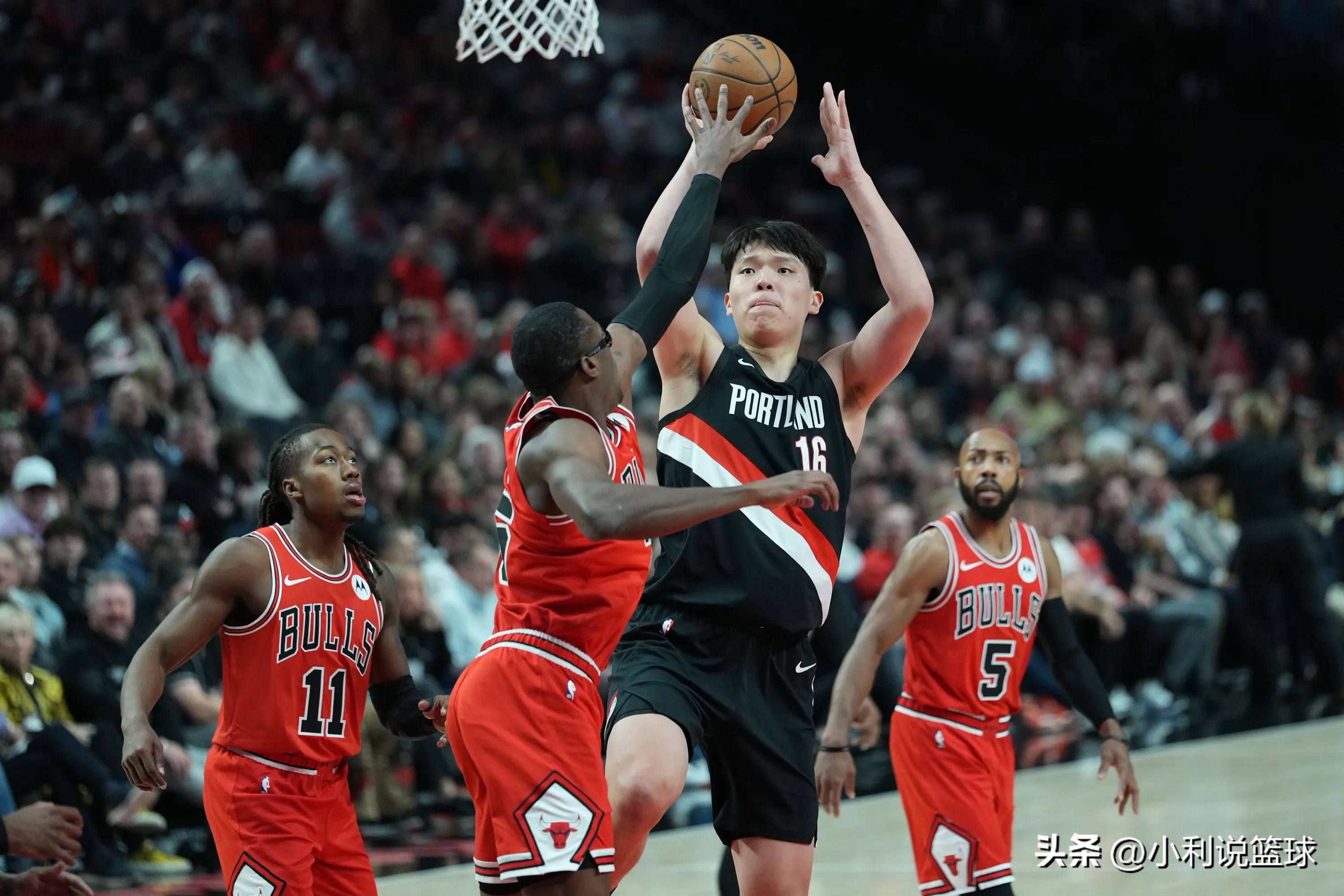 恩比德空砍两双76人不敌老鹰