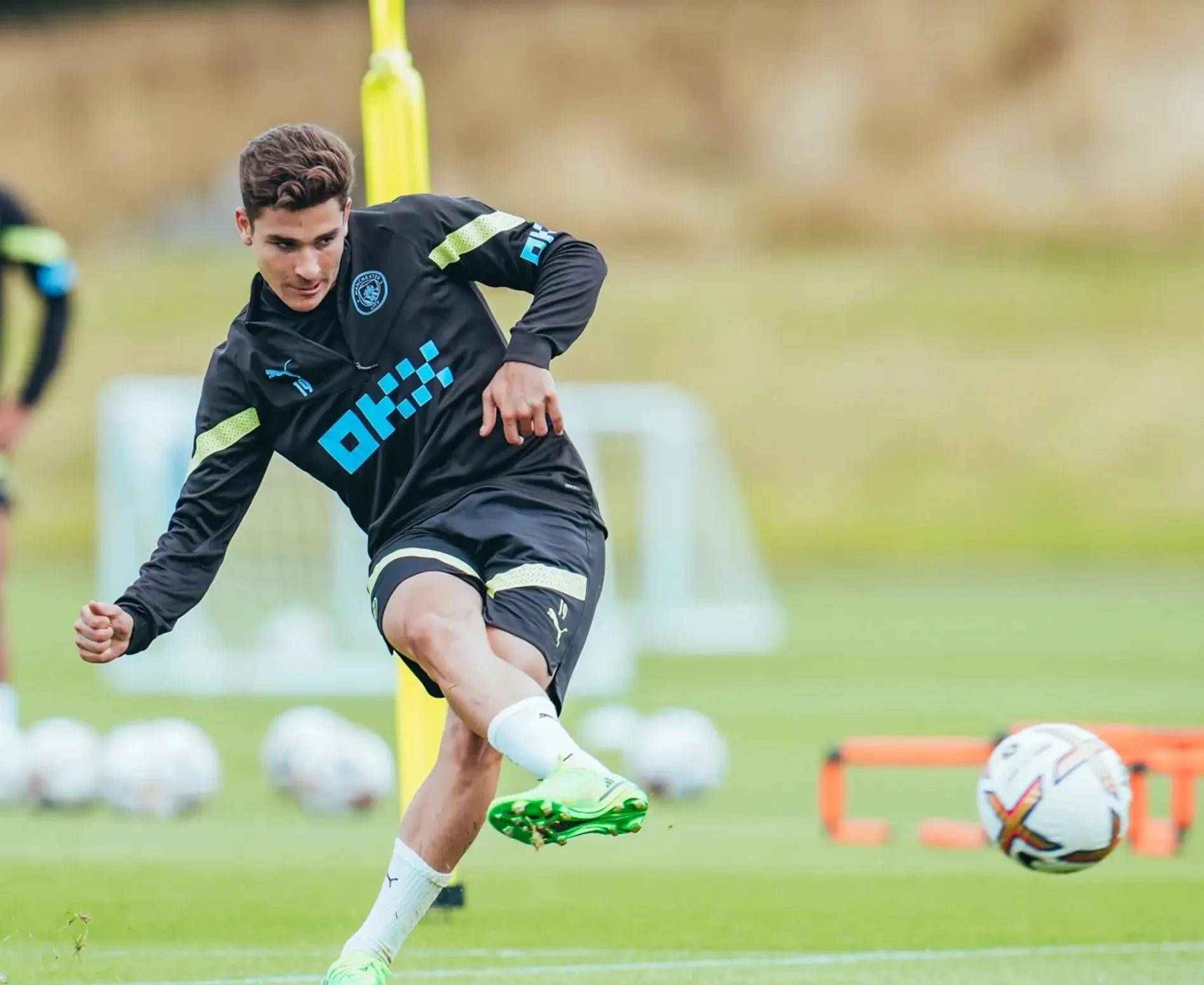 九游体育-托特纳姆训练开放日，加时末段调整名单引欢呼，社区盾在即，年轻球员得到机会的简单介绍