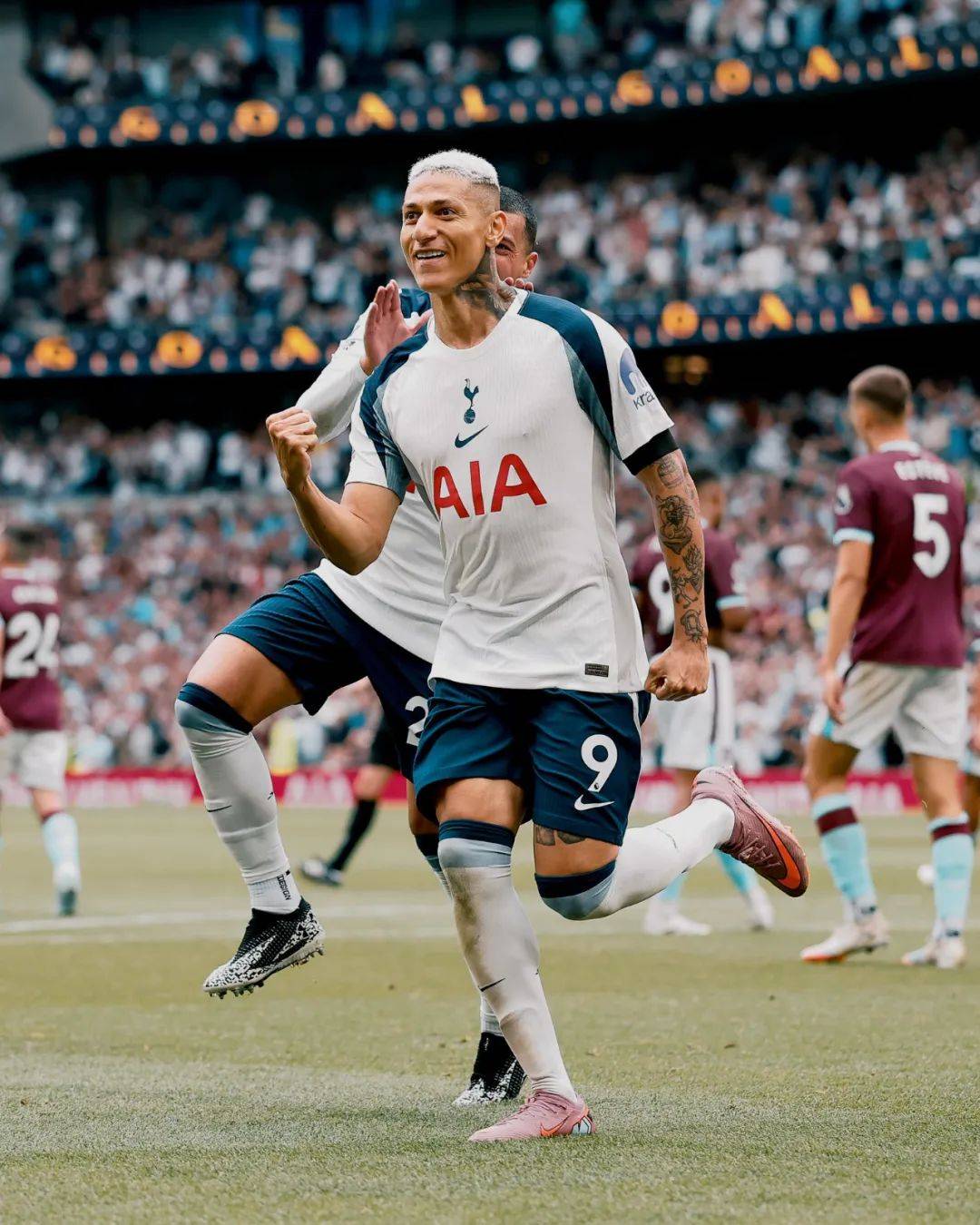 九游体育下载-转折点！里昂迎来里程碑，英超集结日攻防权衡，震撼外界，赛季目标并未改变的简单介绍